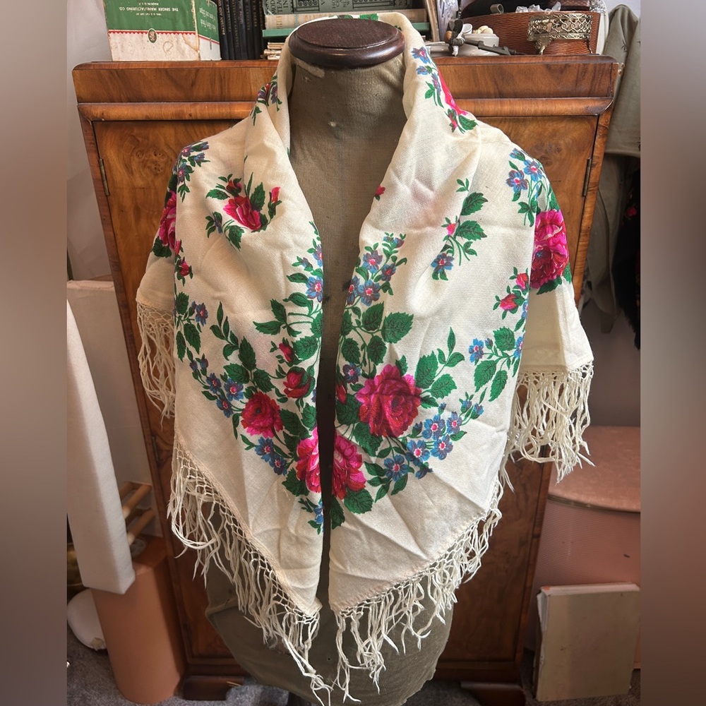 Floral Fringe Shawl vintage